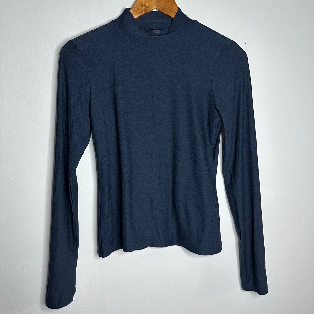 Beyond Yoga Mock Neck Top Women Medium Blue EUC Soft Long Sleeve LWSD7903